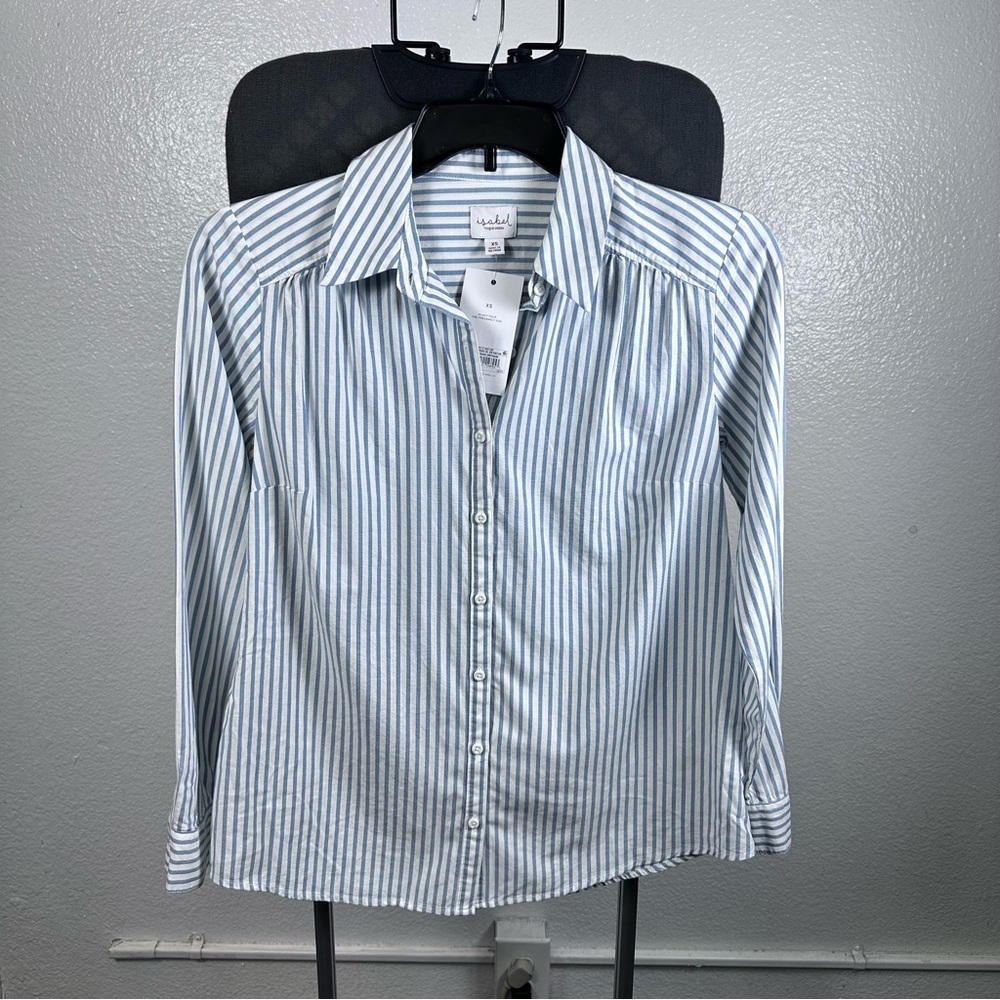 Isabel Maternity‎ by Ingrid & Isabel Blue and White Button Down Shirt